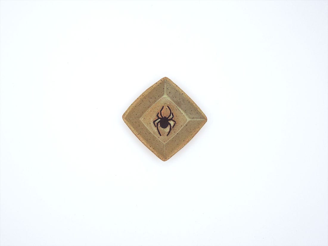 Stray Ceramics Spider Plate Diamond Mini