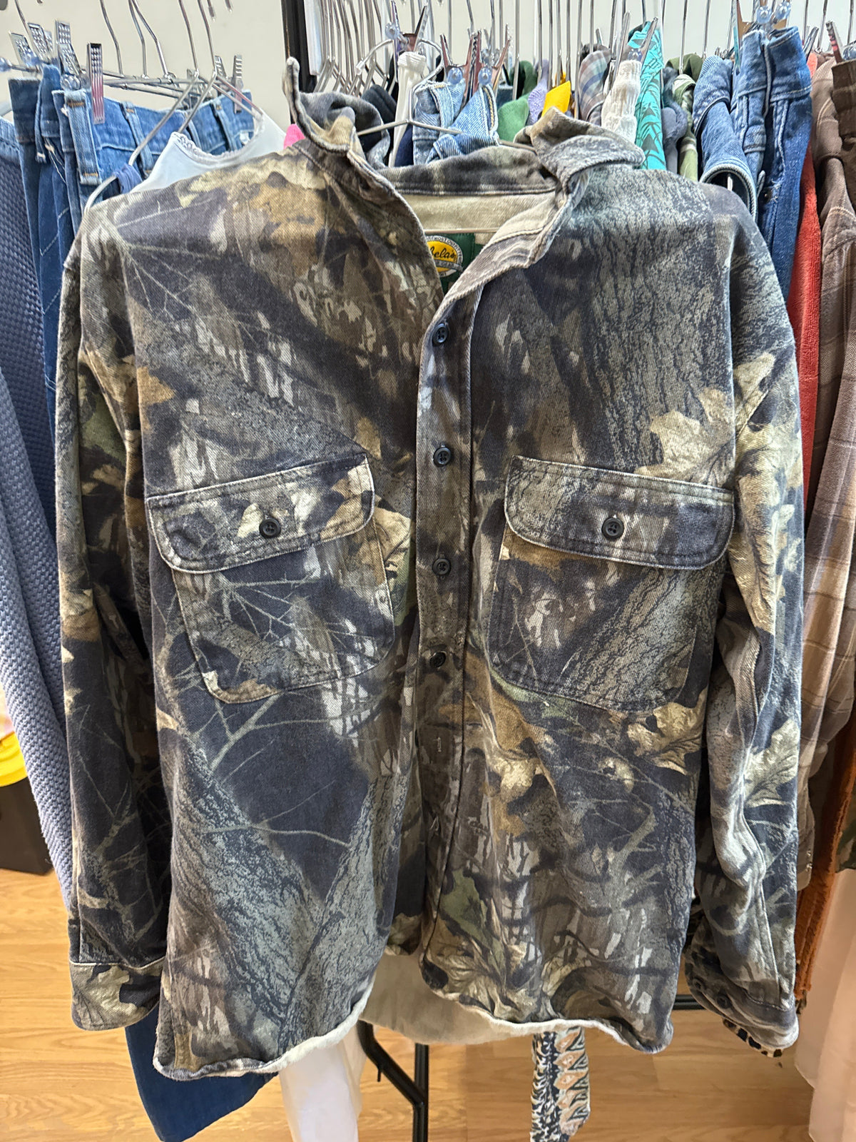 Vtg Cabelas Cotton Camo Button Up