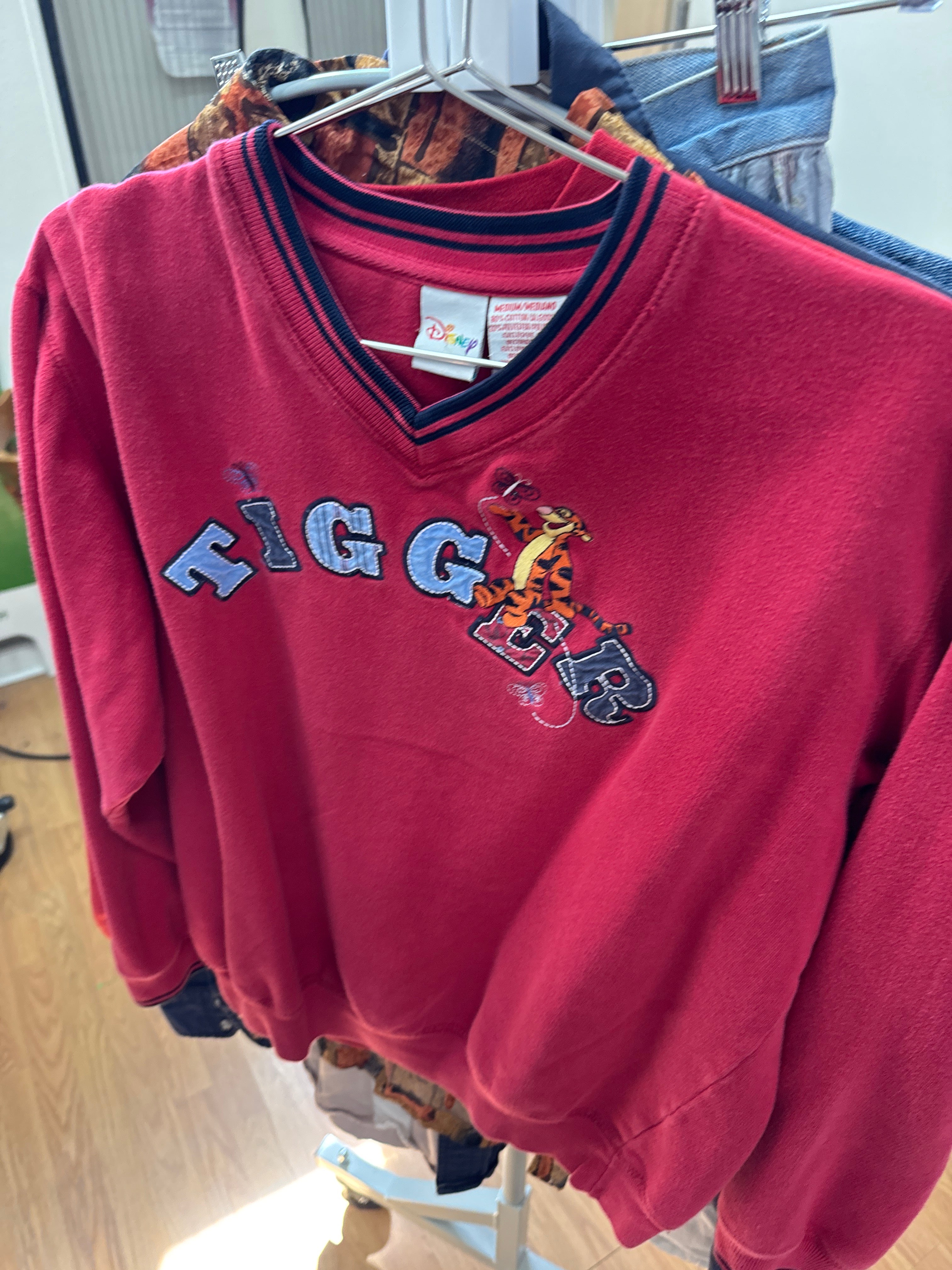 Vtg Tigger V Neck Pullover