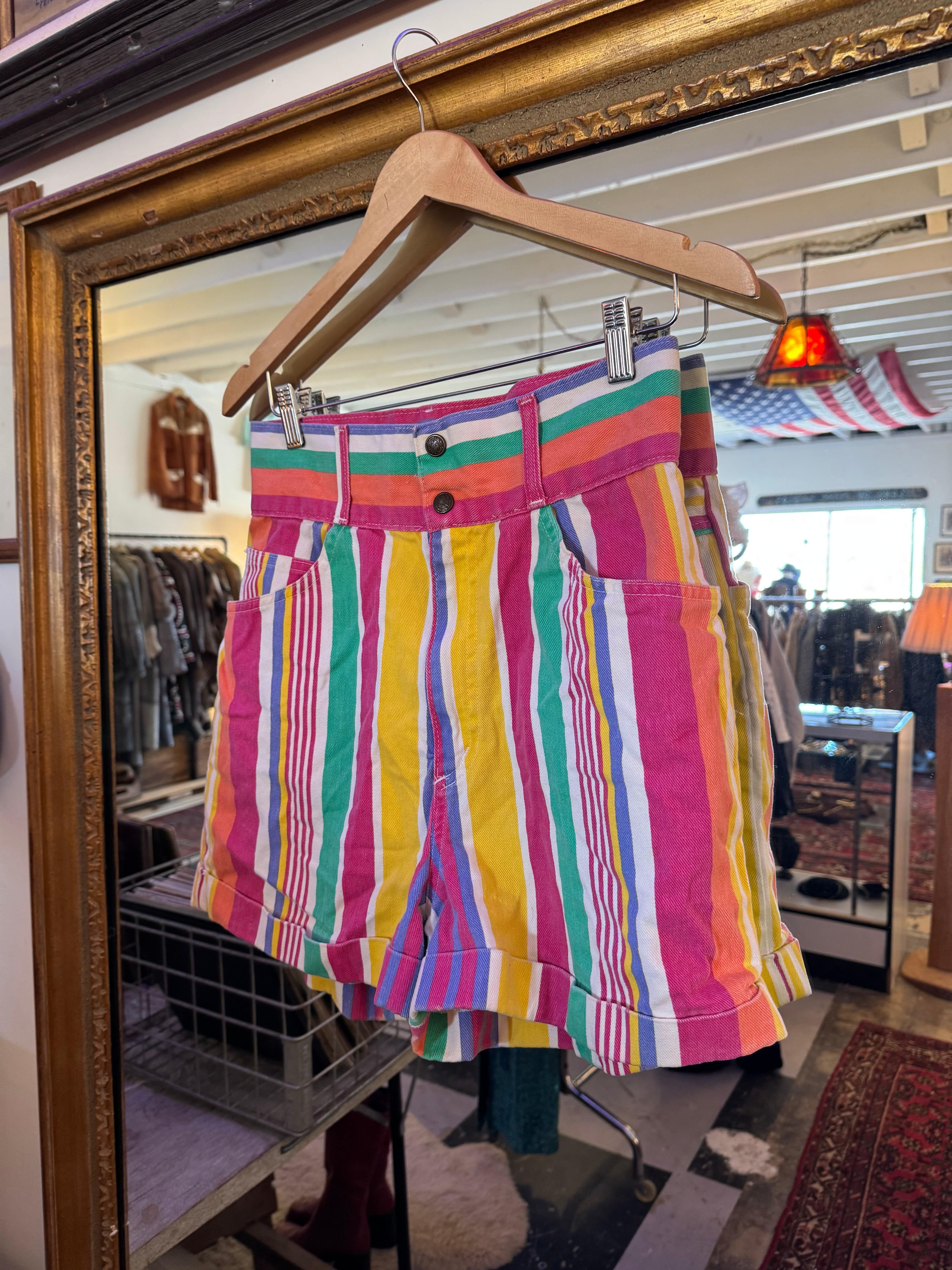 Desert Dreaming Vintage 90s spring stripe shorts Sz 28