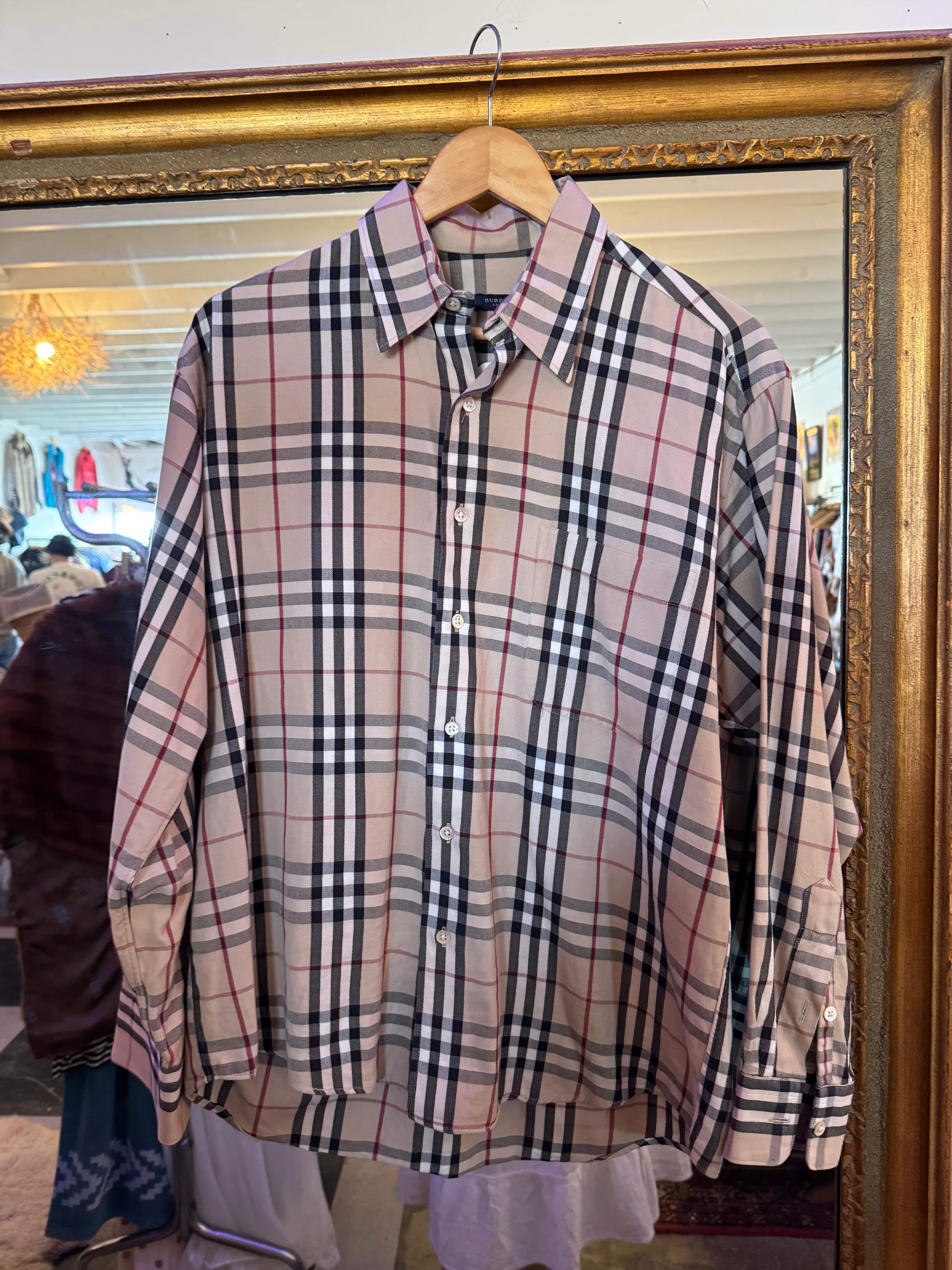 Desert Dreaming Vintage Authentic Burberry button up Sz m retails $298