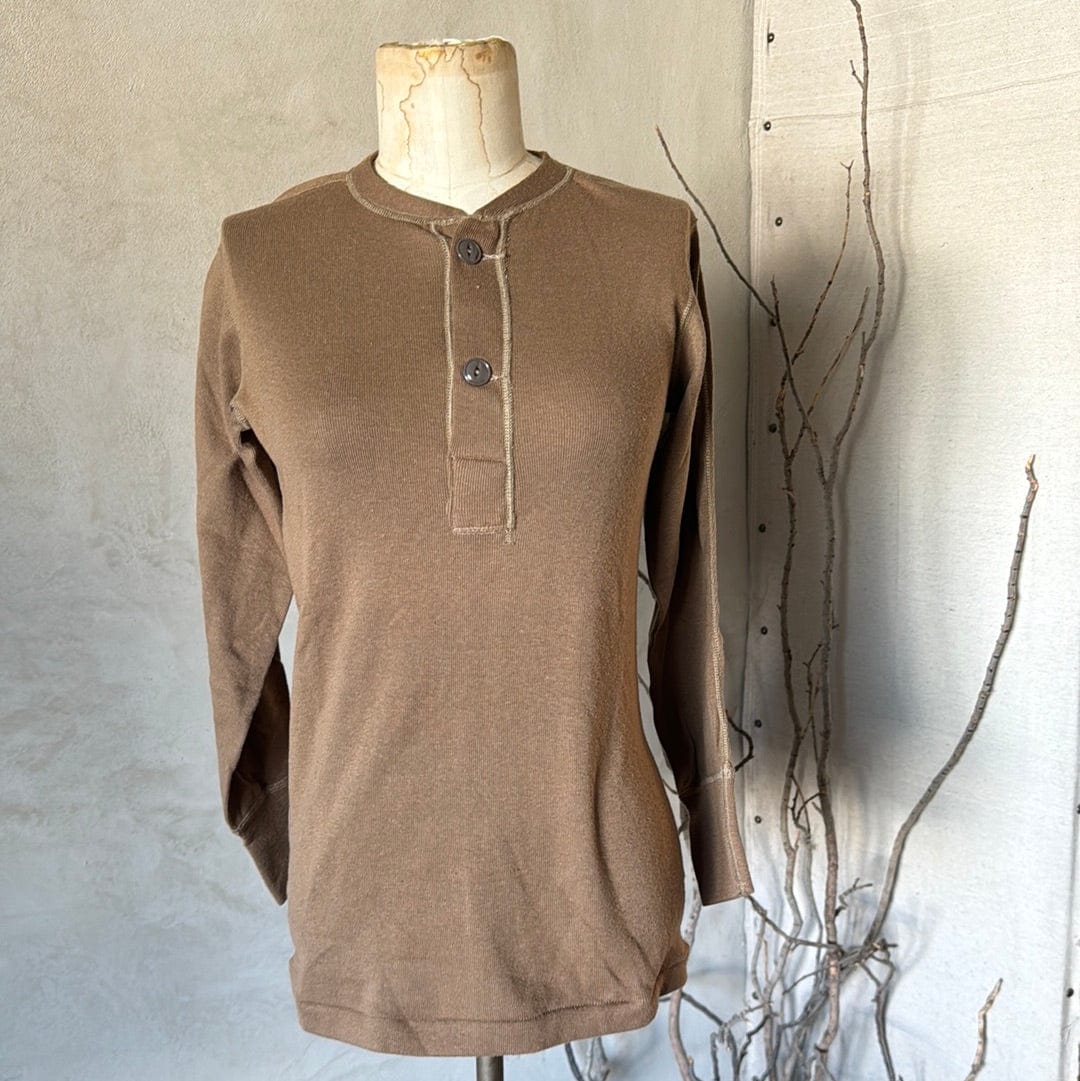 El Duende Patina Henley