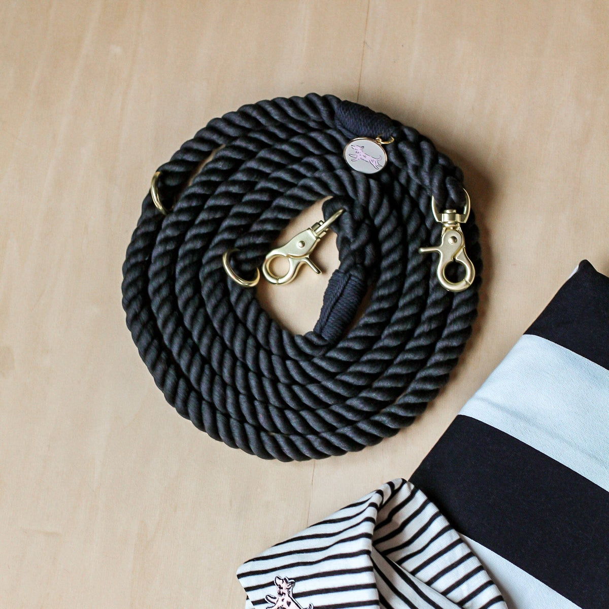 Bop Pop Pets Hands-Free Rope Leash | Onyx available in Joshua Tree at JT Trading Post