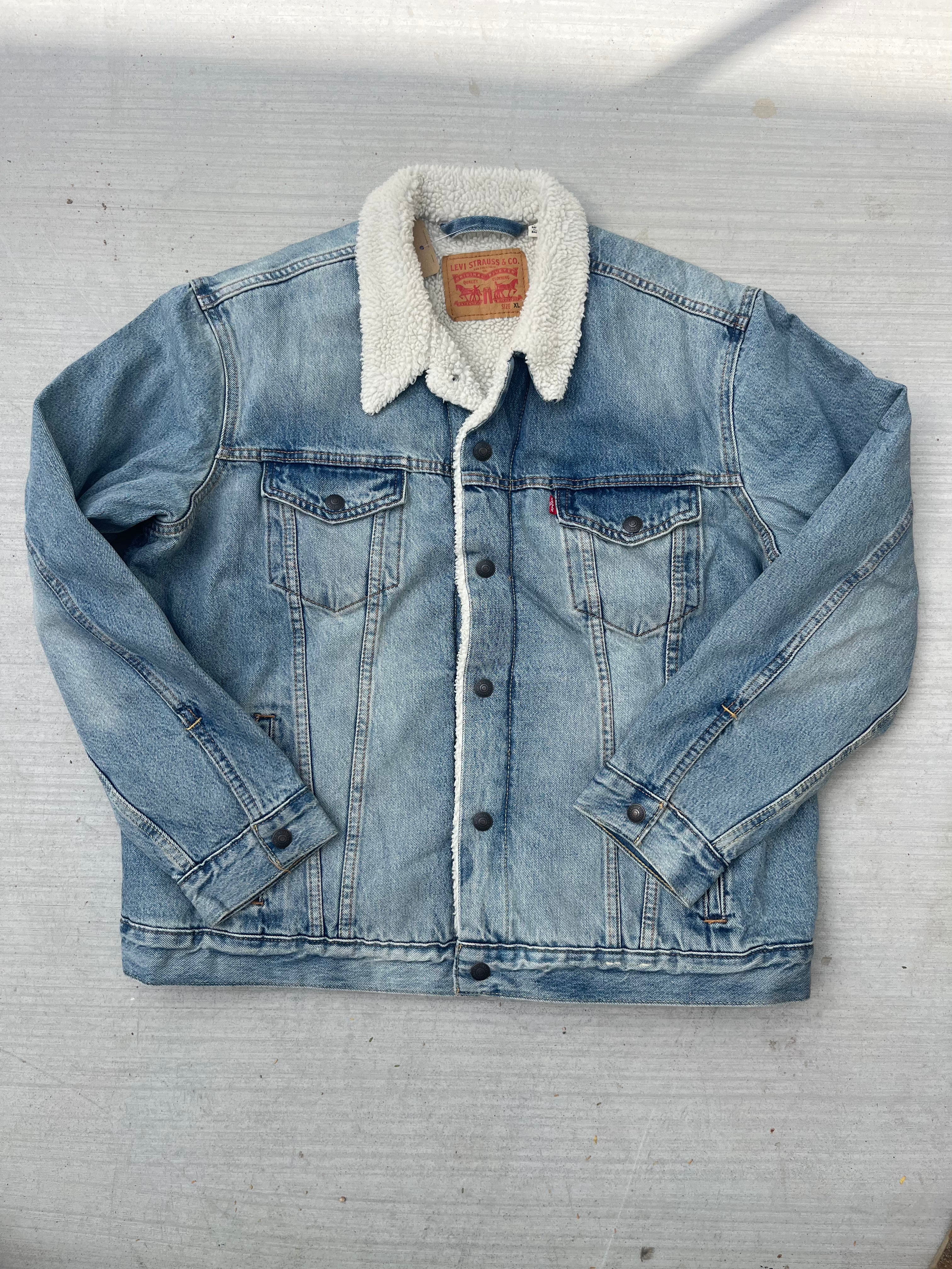 Roaming Travelers Levis Men's Sherpa Lined Jacket available in Joshua Tree at JT Trading Post