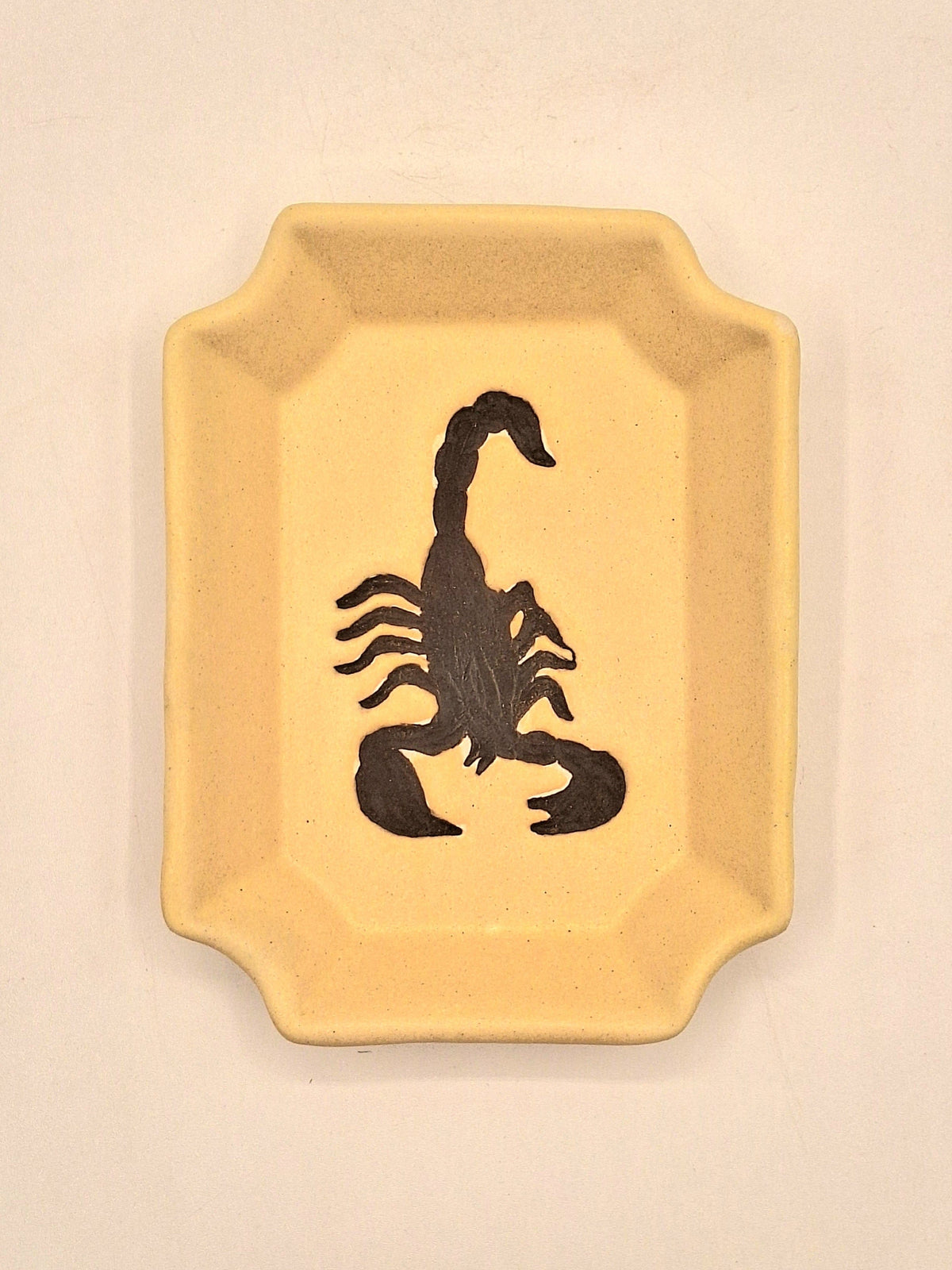 Scorpion Plate Rectangle Medium