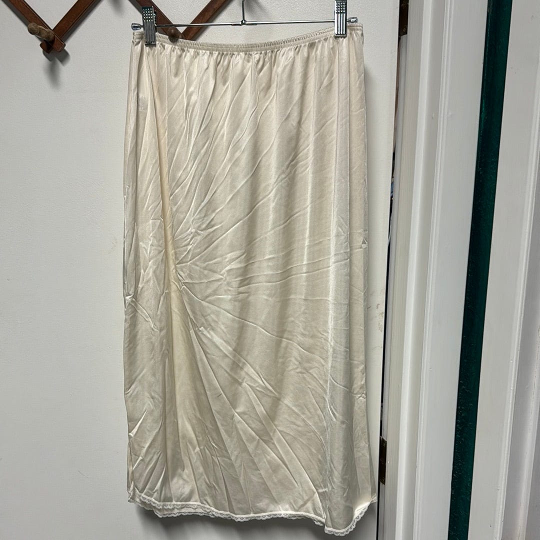 Venus Of The Desert VTG Vanity Fair Crm Slip Skirt available in Joshua Tree at JT Trading Post