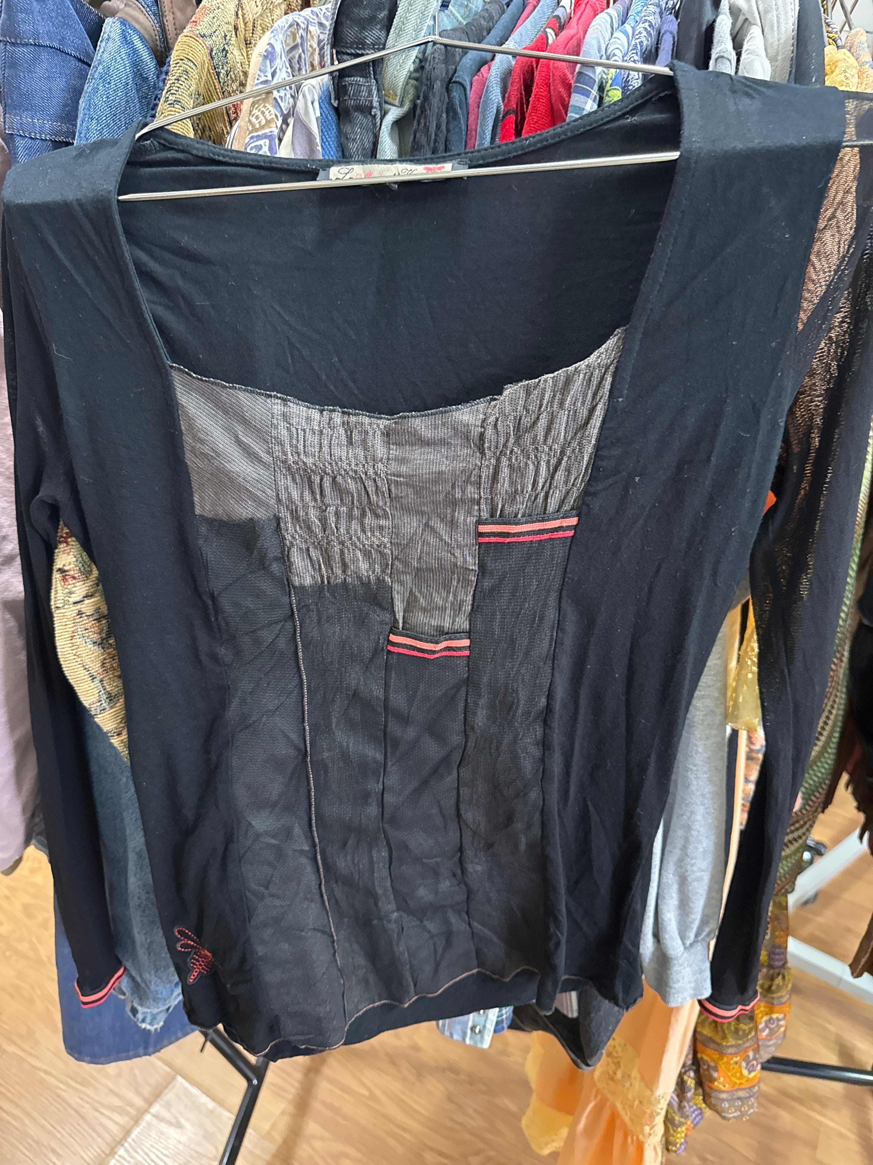 Venus Of The Desert Unique Vtg Blk Dragonfly Top available in Joshua Tree at JT Trading Post