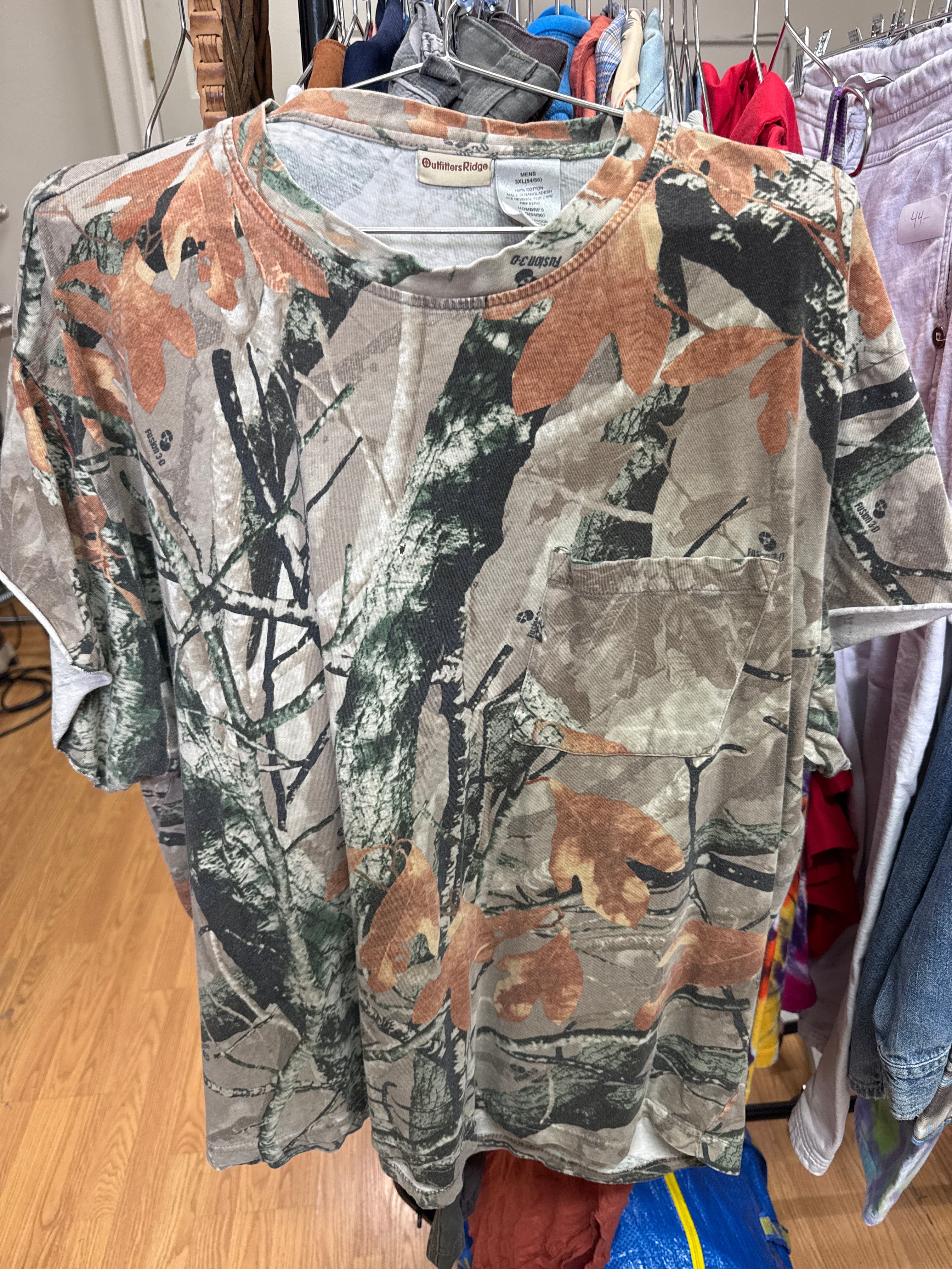 Venus Of The Desert Vtg Cotton Camo Chopped Pkt Tee available in Joshua Tree at JT Trading Post