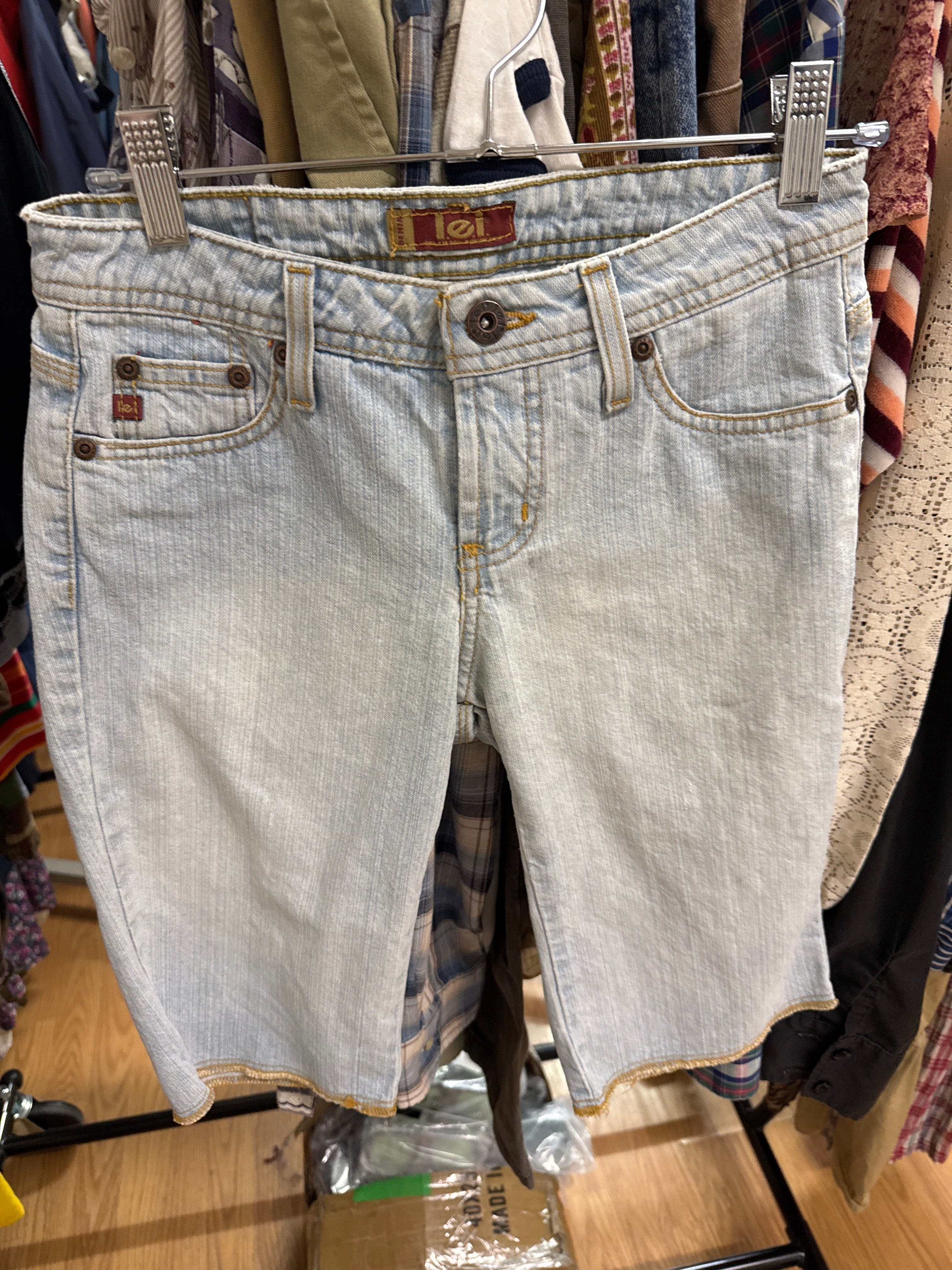 Venus Of The Desert Vtg lei Jorts available in Joshua Tree at JT Trading Post