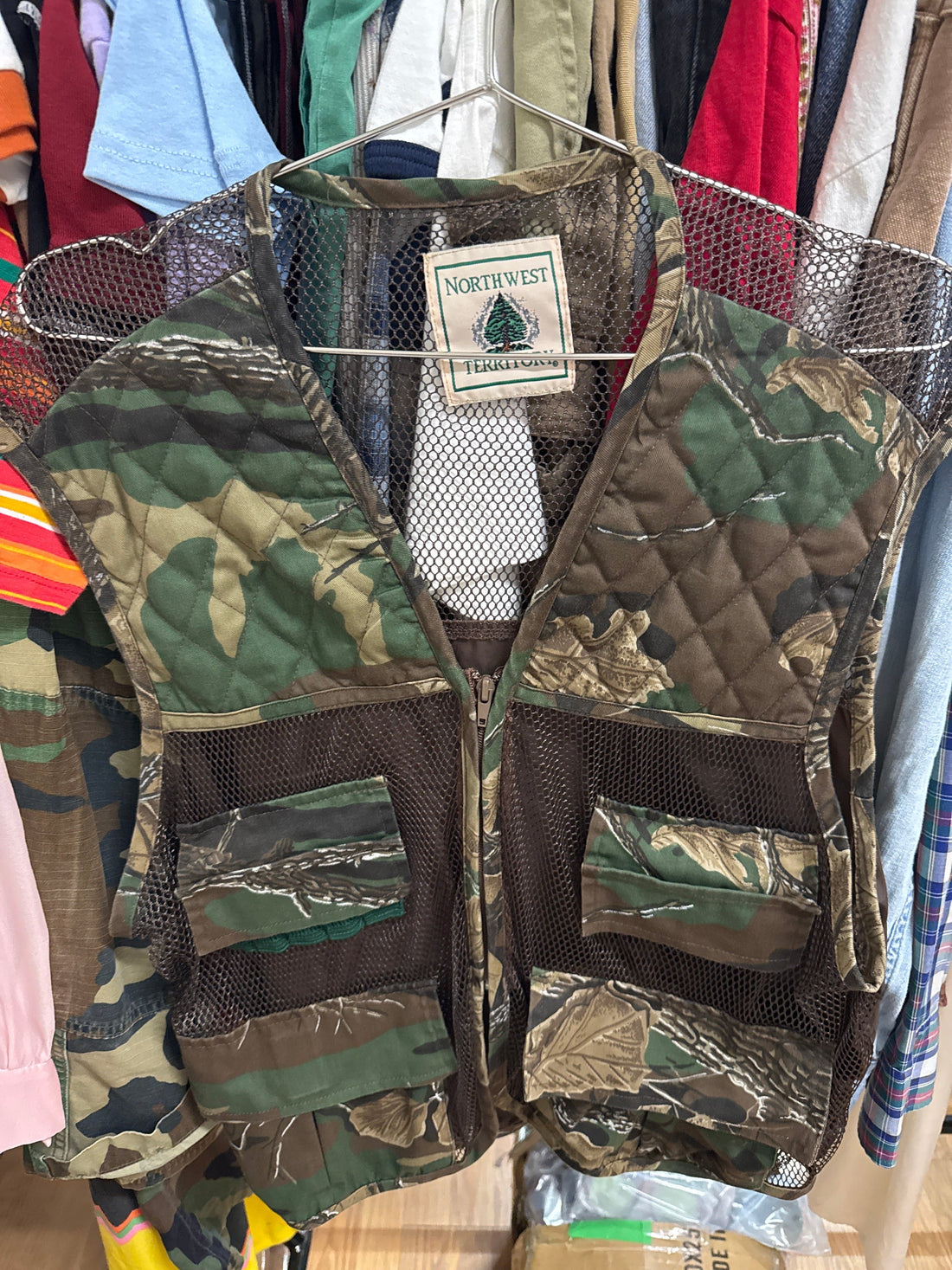 Vtg NW Territory Mesh Camo Vest