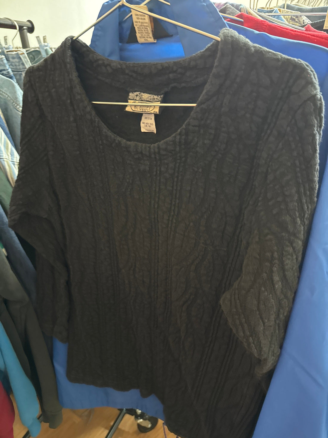 Venus Of The Desert VTG USA Wrapper Blk Cotton Top available in Joshua Tree at JT Trading Post