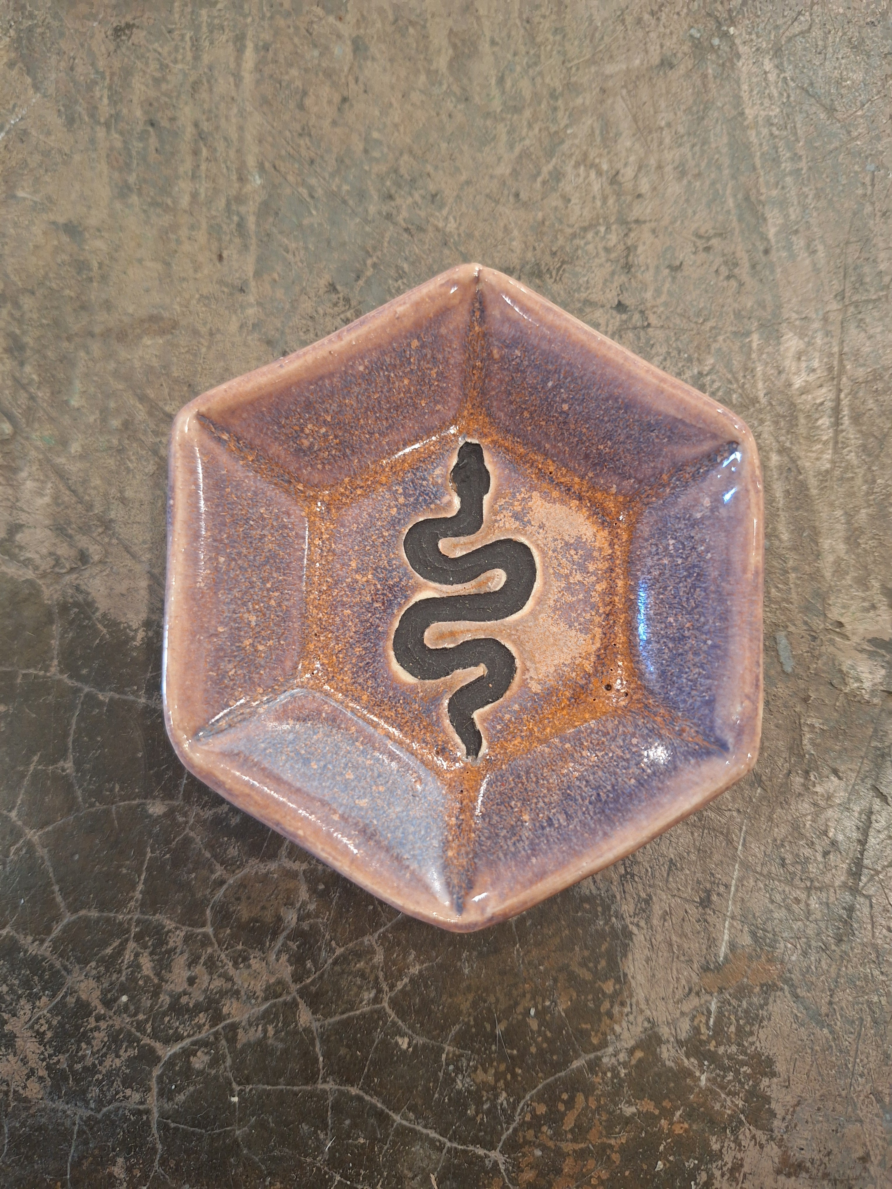 Snake Plate Hexagon Mini