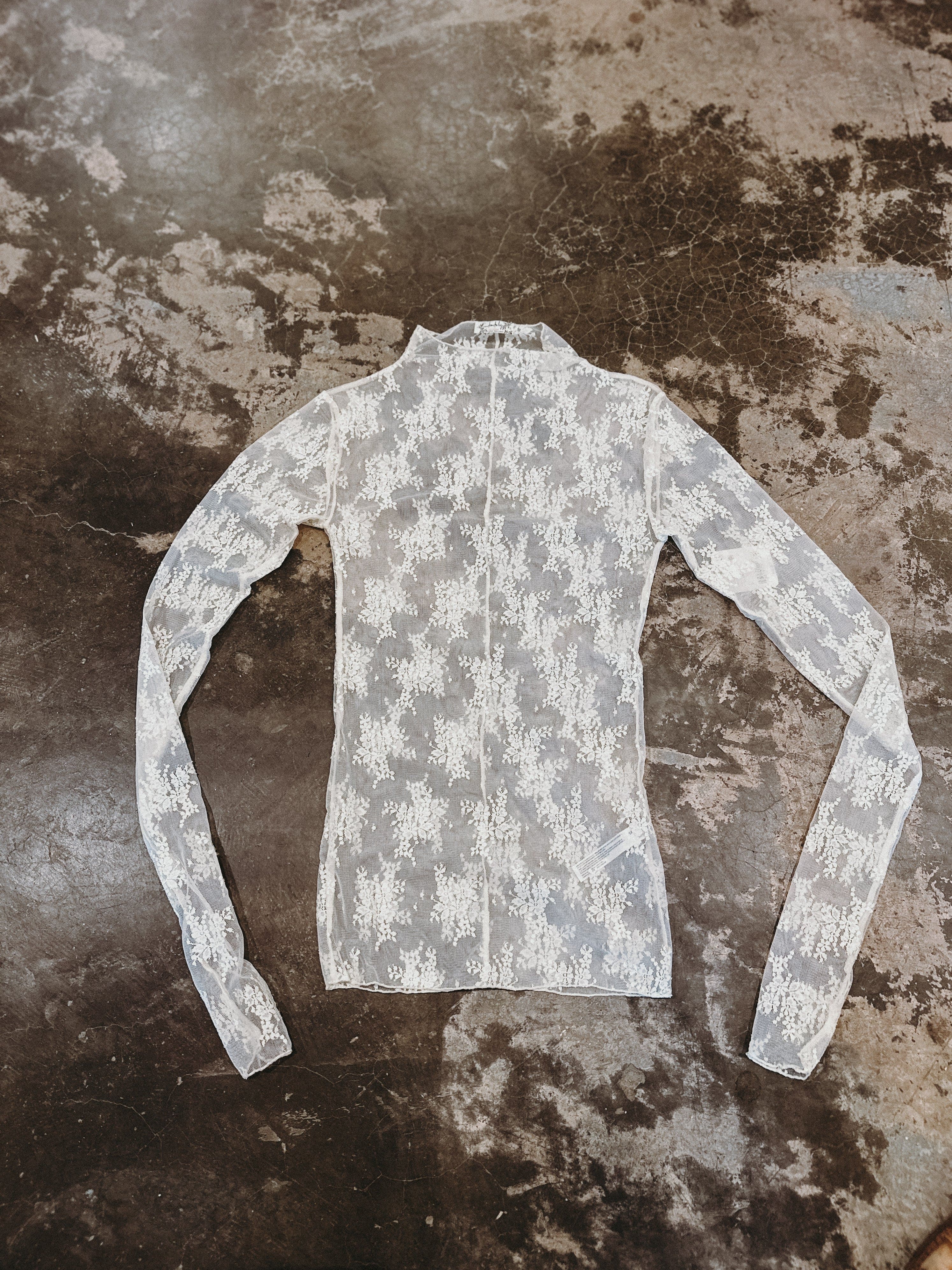 Roaming Travelers Lady Lux Layering Top