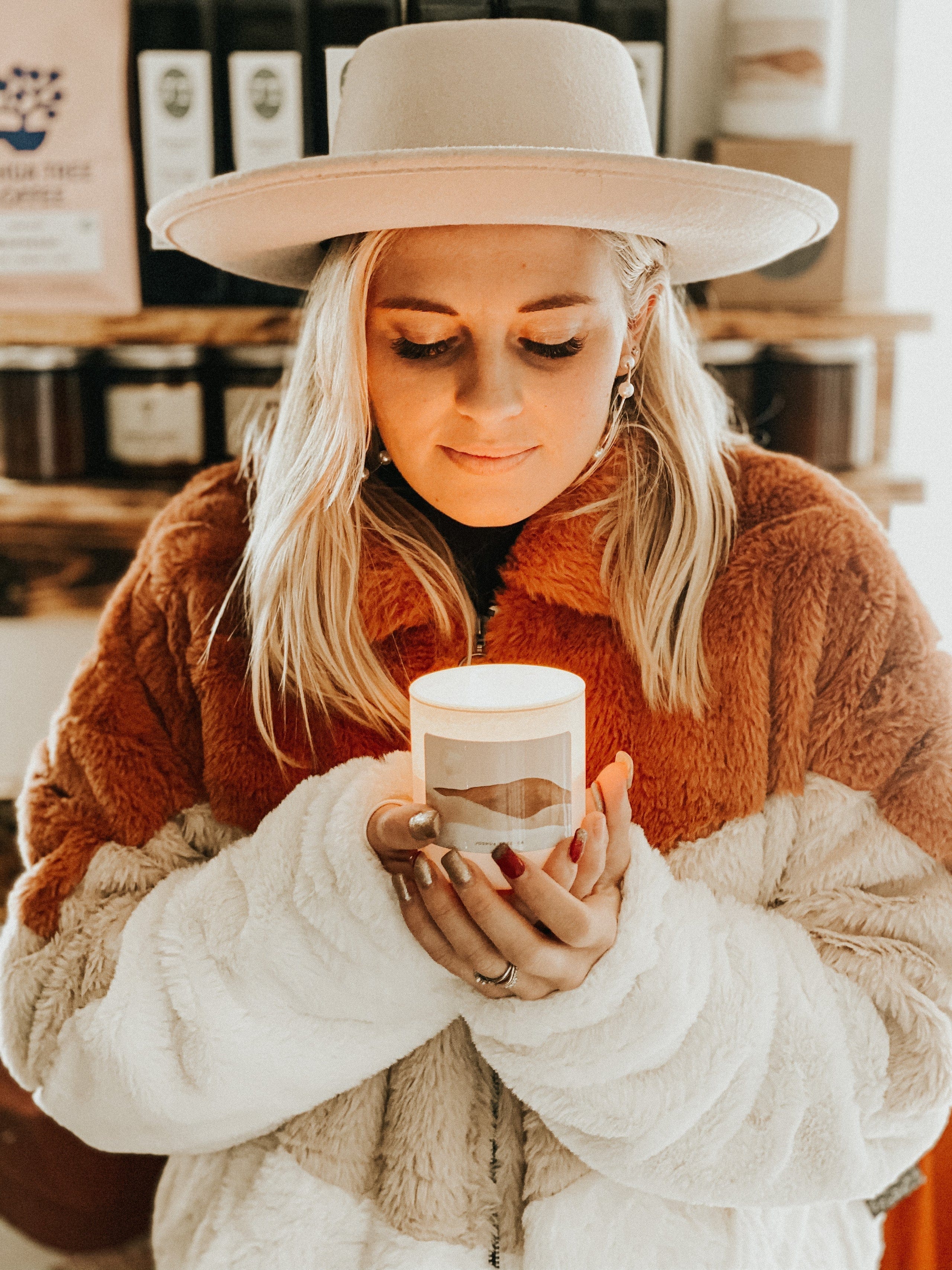 Roaming Travelers Roaming Travelers Bonfire Candle