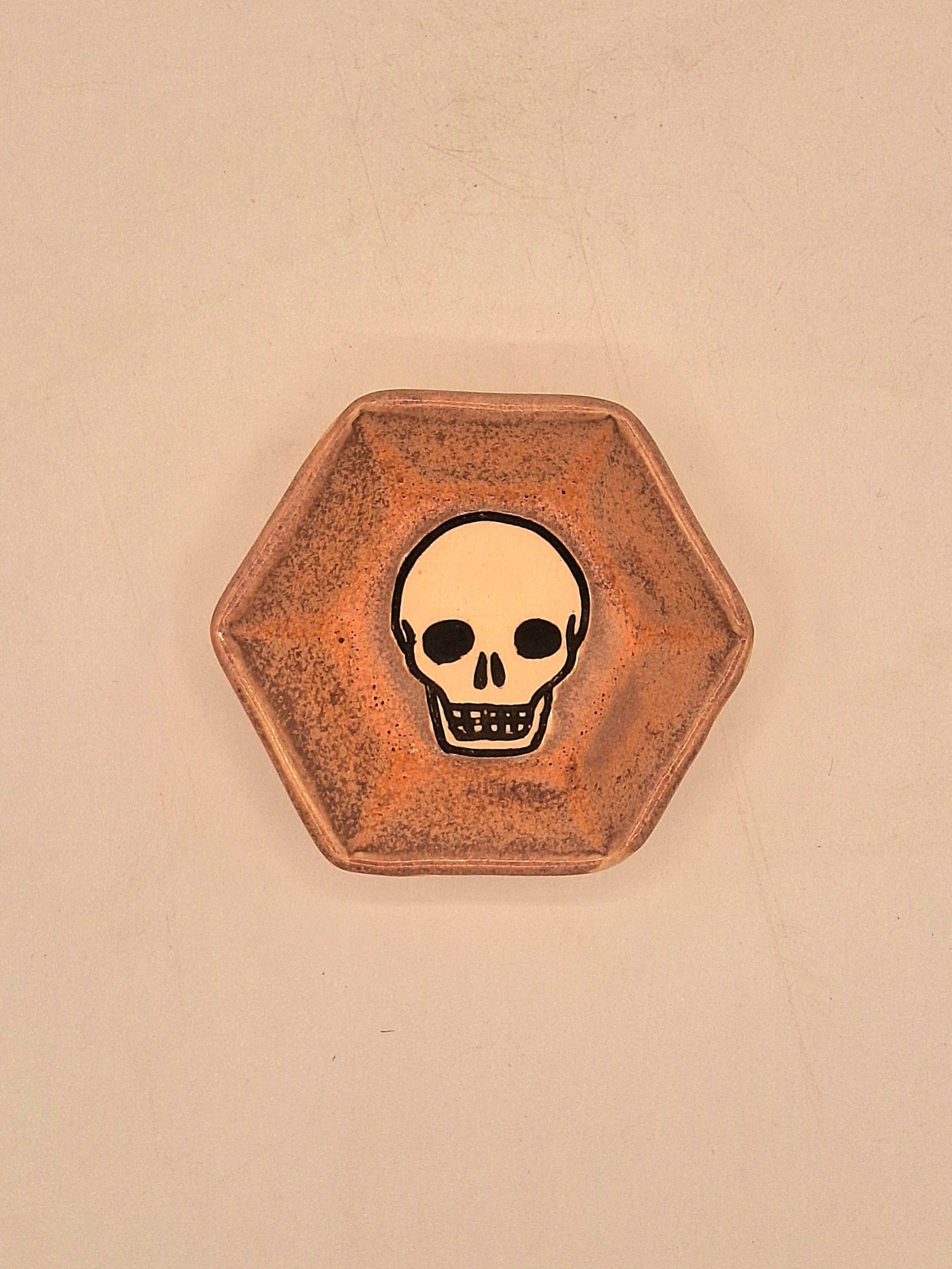 Stray Ceramics Skull Plate Hexagon Mini