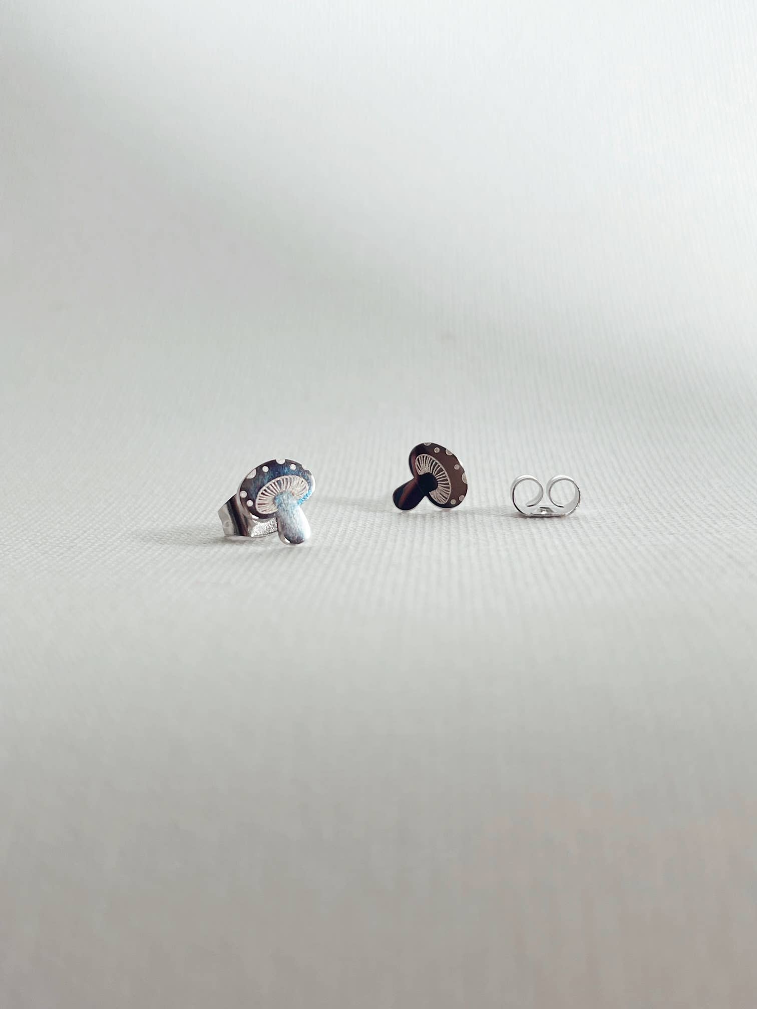 The Plant Social Groovy Mushrooms Studs