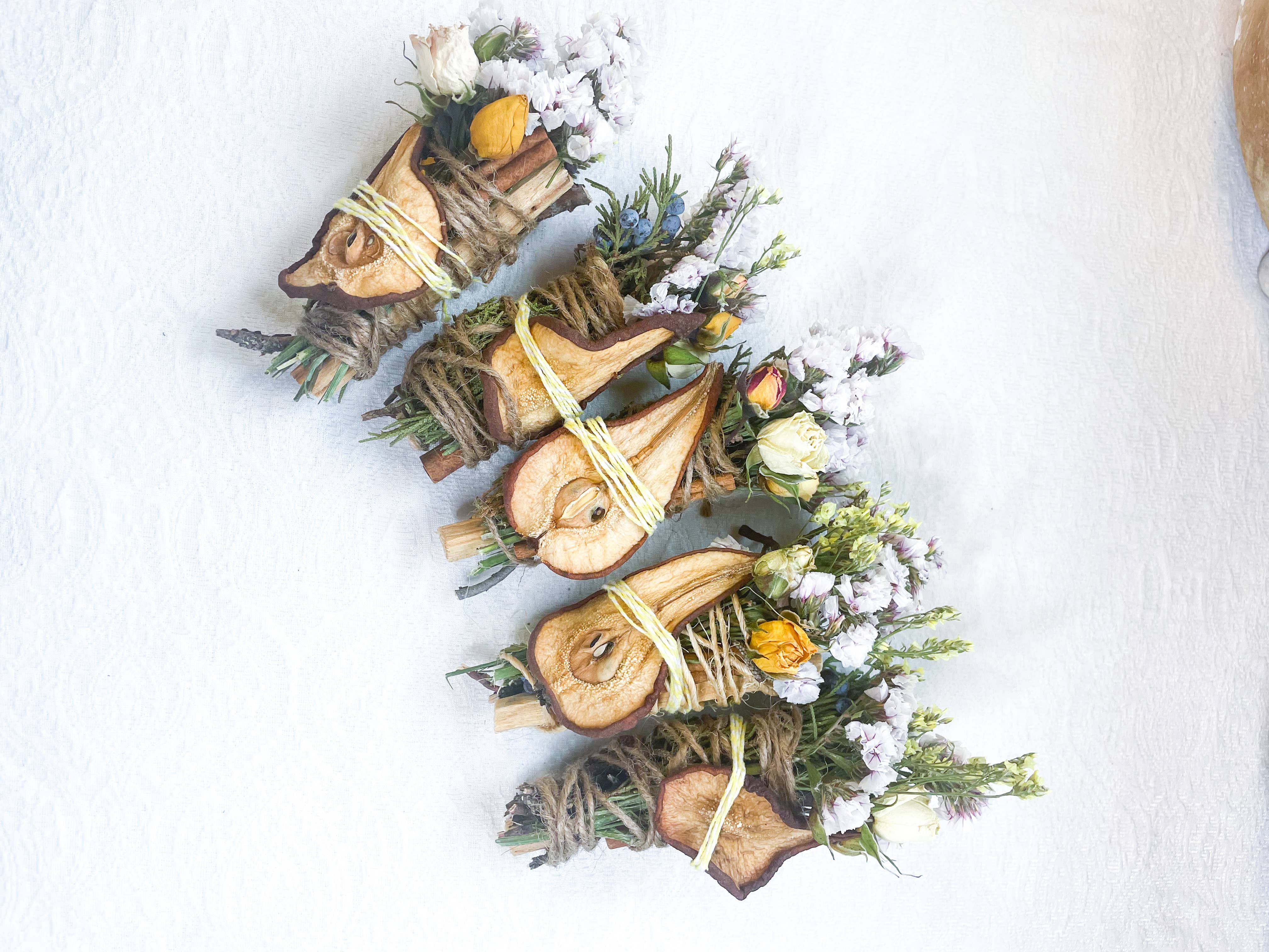 Tierra Magia Pear, Palo Santo, Juniper, and Cinnamon Smudge Stick