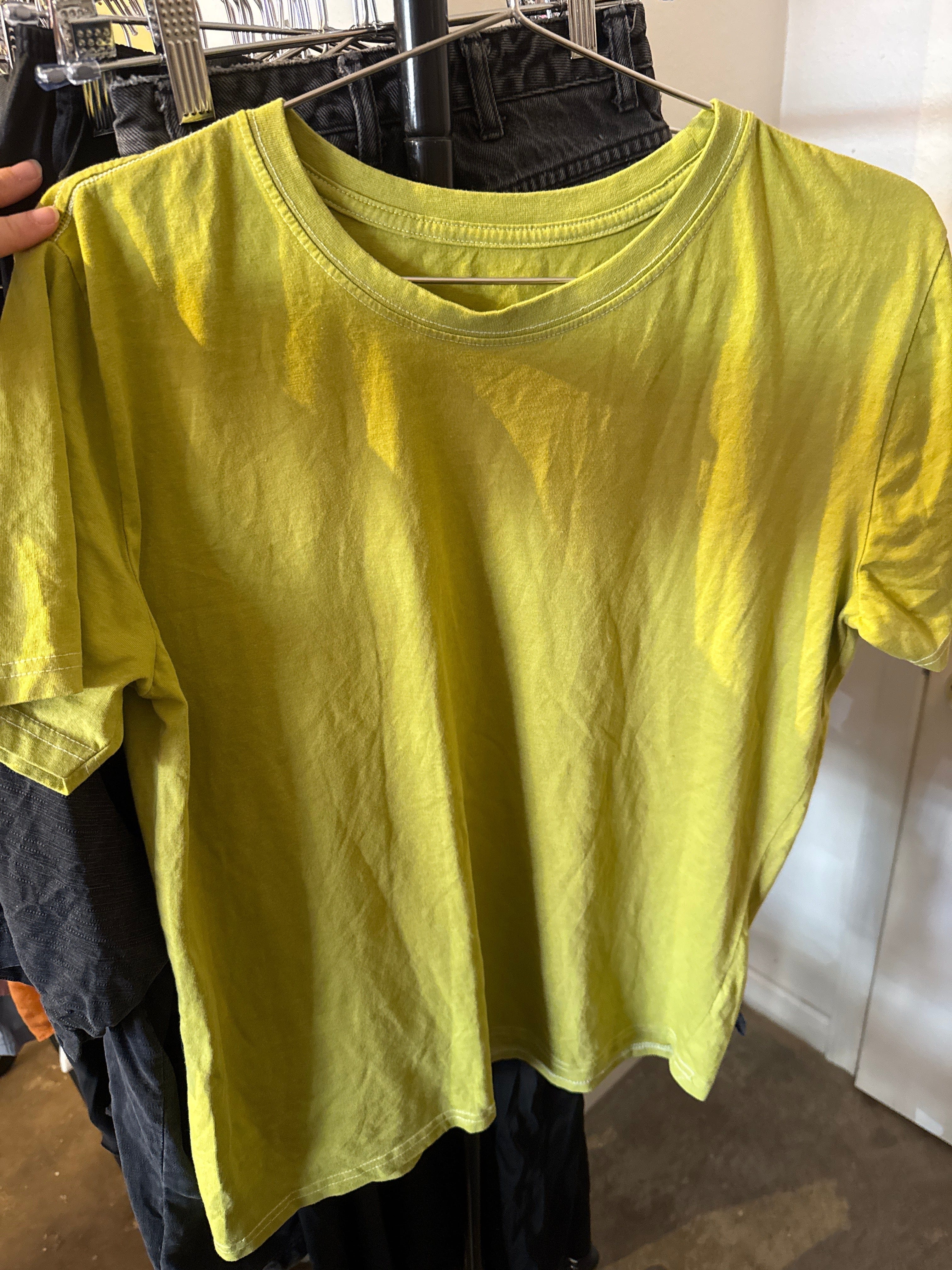 Venus Of The Desert Grn OD Contrast Stitch VTG Tee