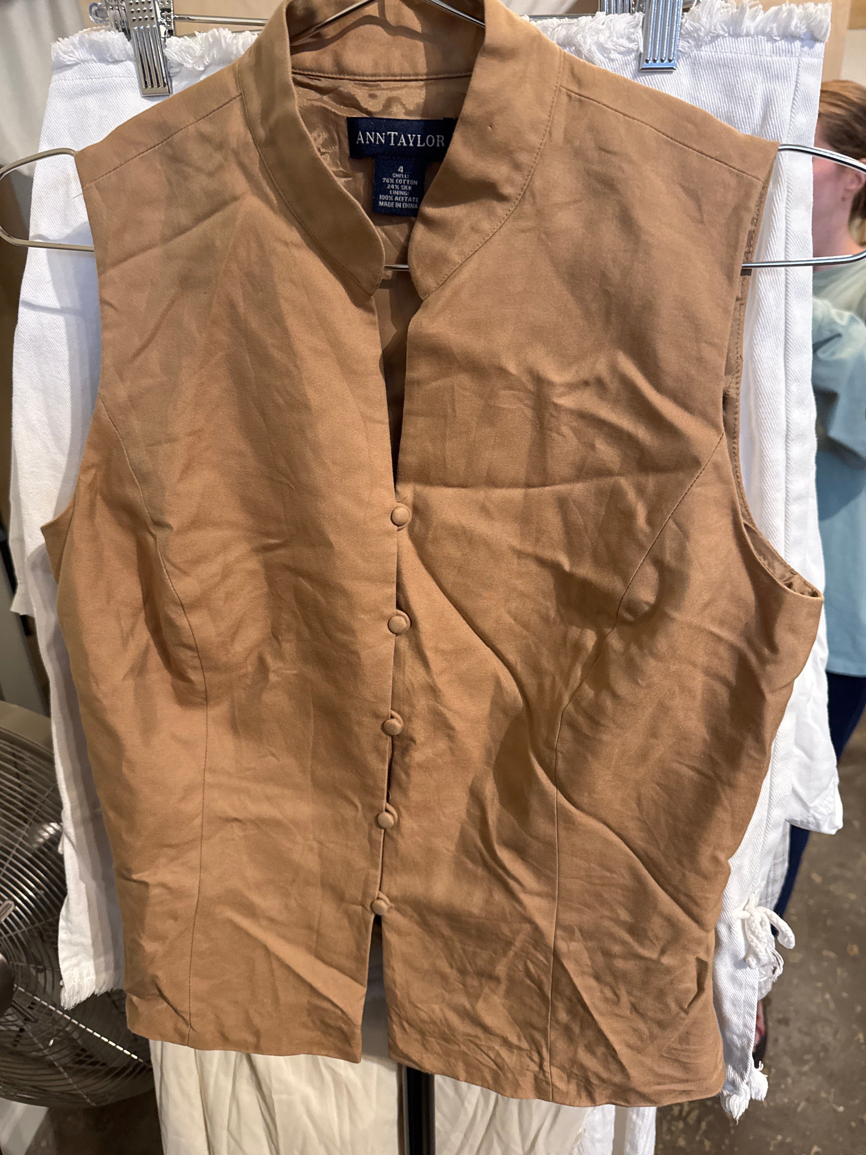 Venus Of The Desert VTG Ann Taylor Silk Button Vest Top