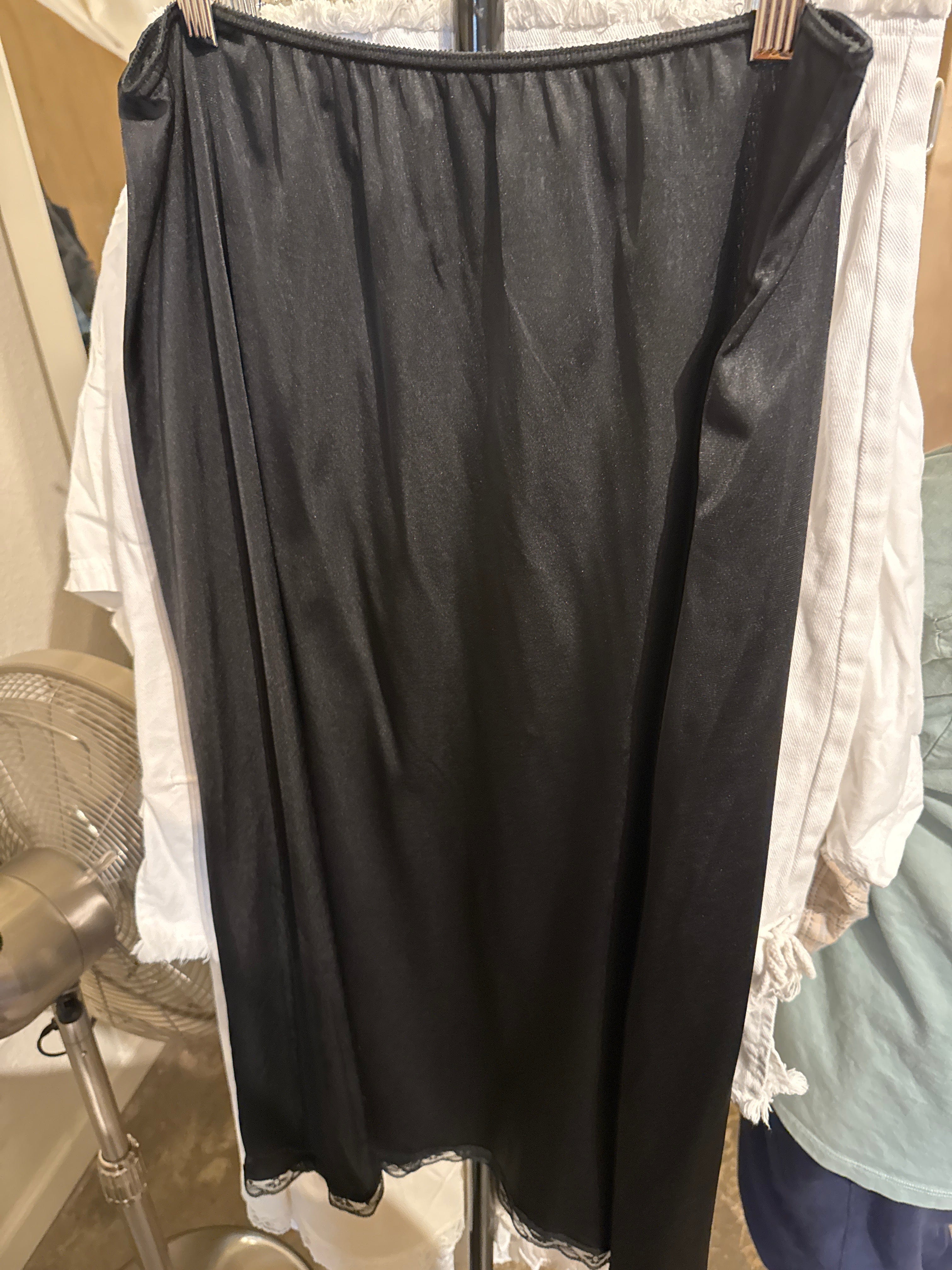 Venus Of The Desert VTG Blk Maxi Slip Skirt