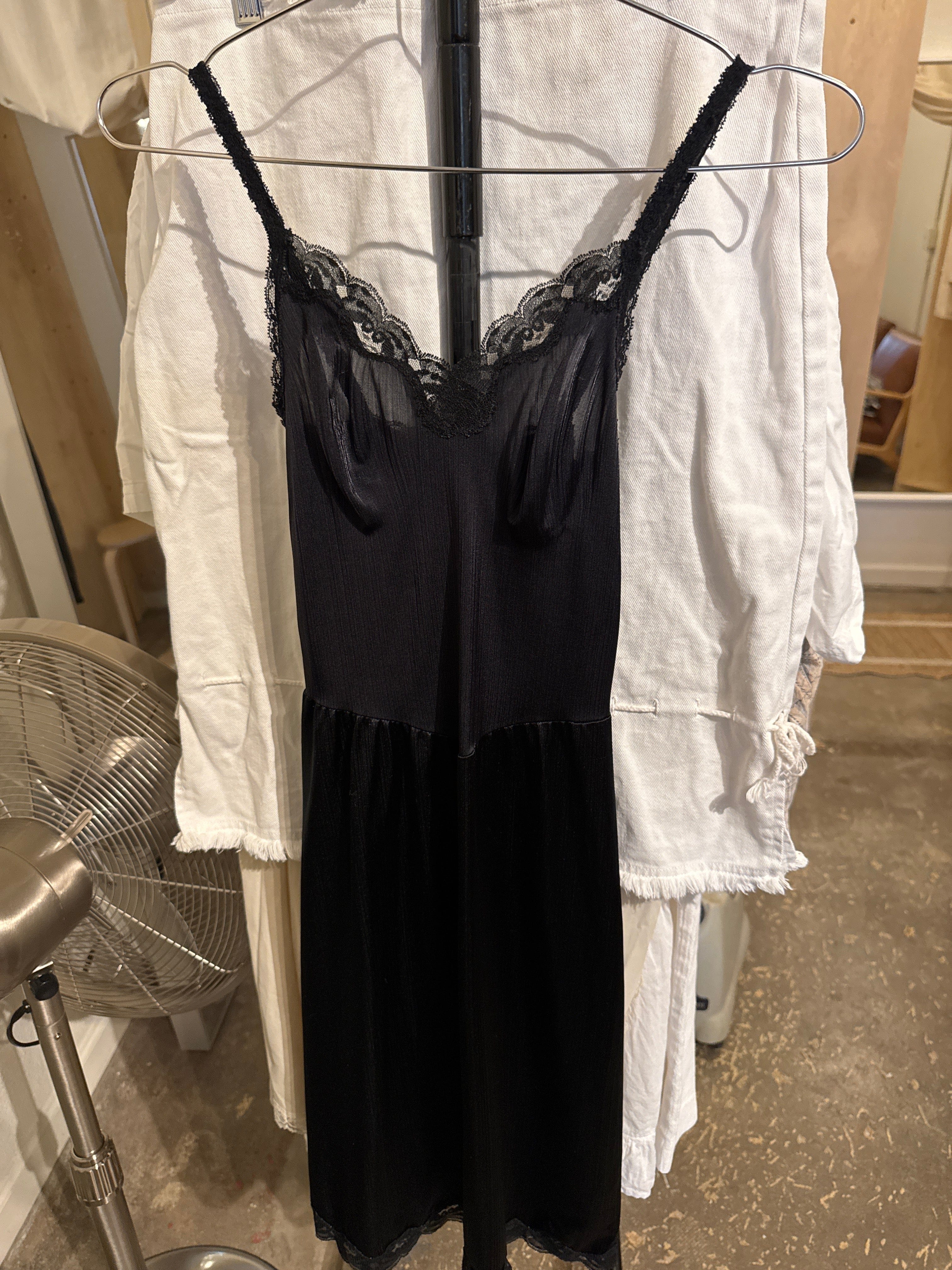 Venus Of The Desert VTG JC Penny Blk Slip Dress
