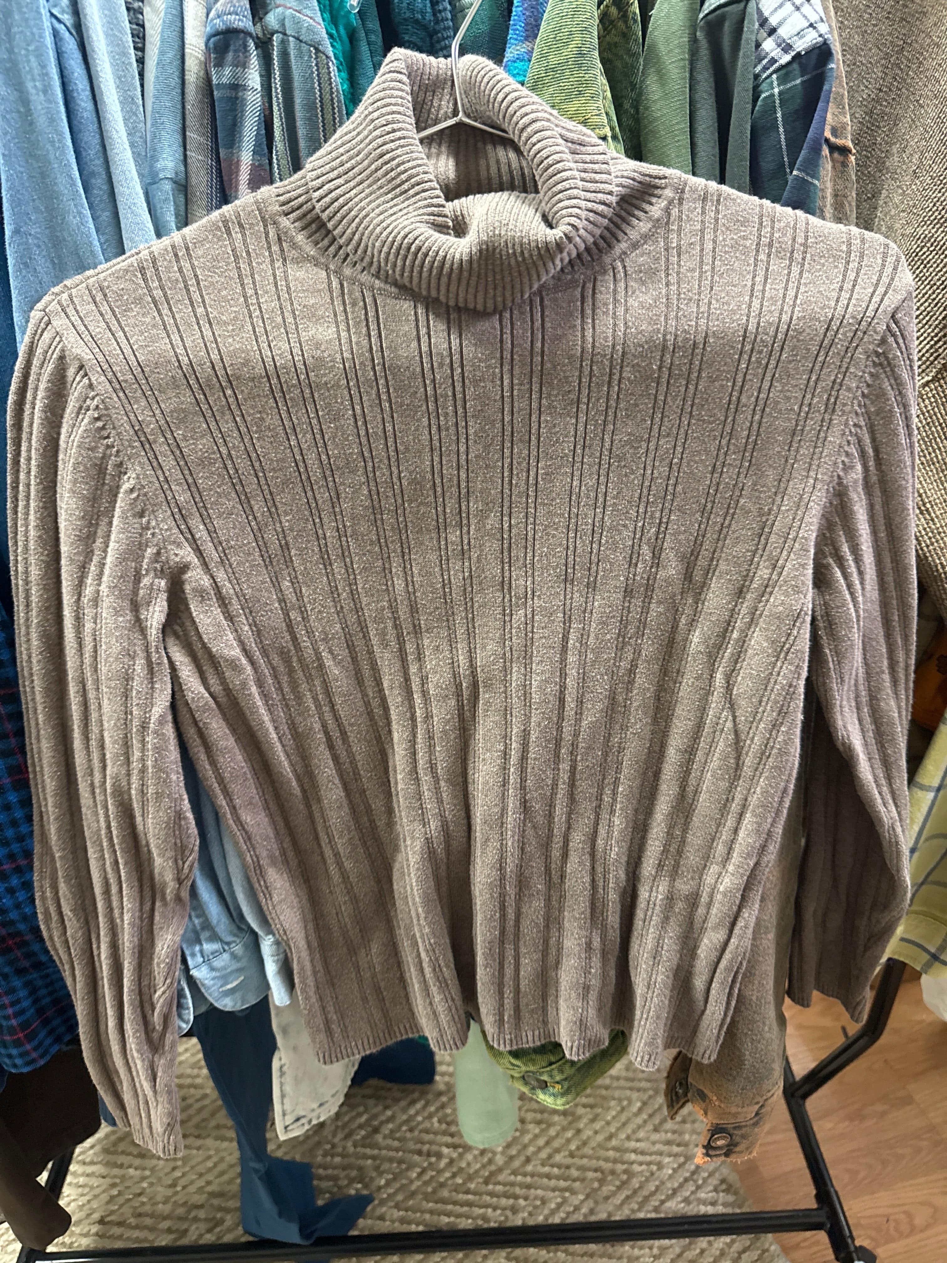 Venus Of The Desert VTG Talbots Brown Turtleneck