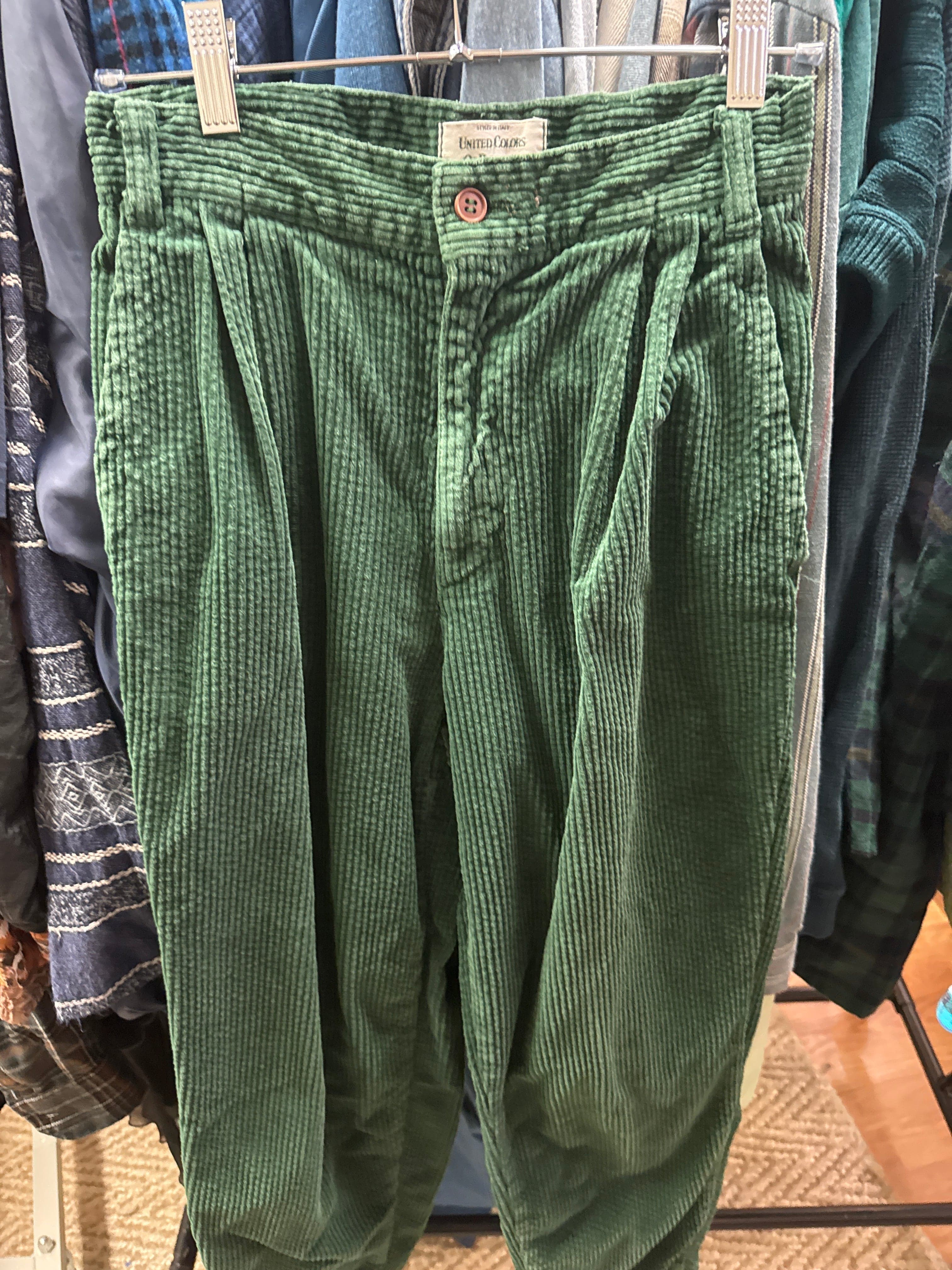 Venus Of The Desert VTG United Colors Grn Corduroy Pants
