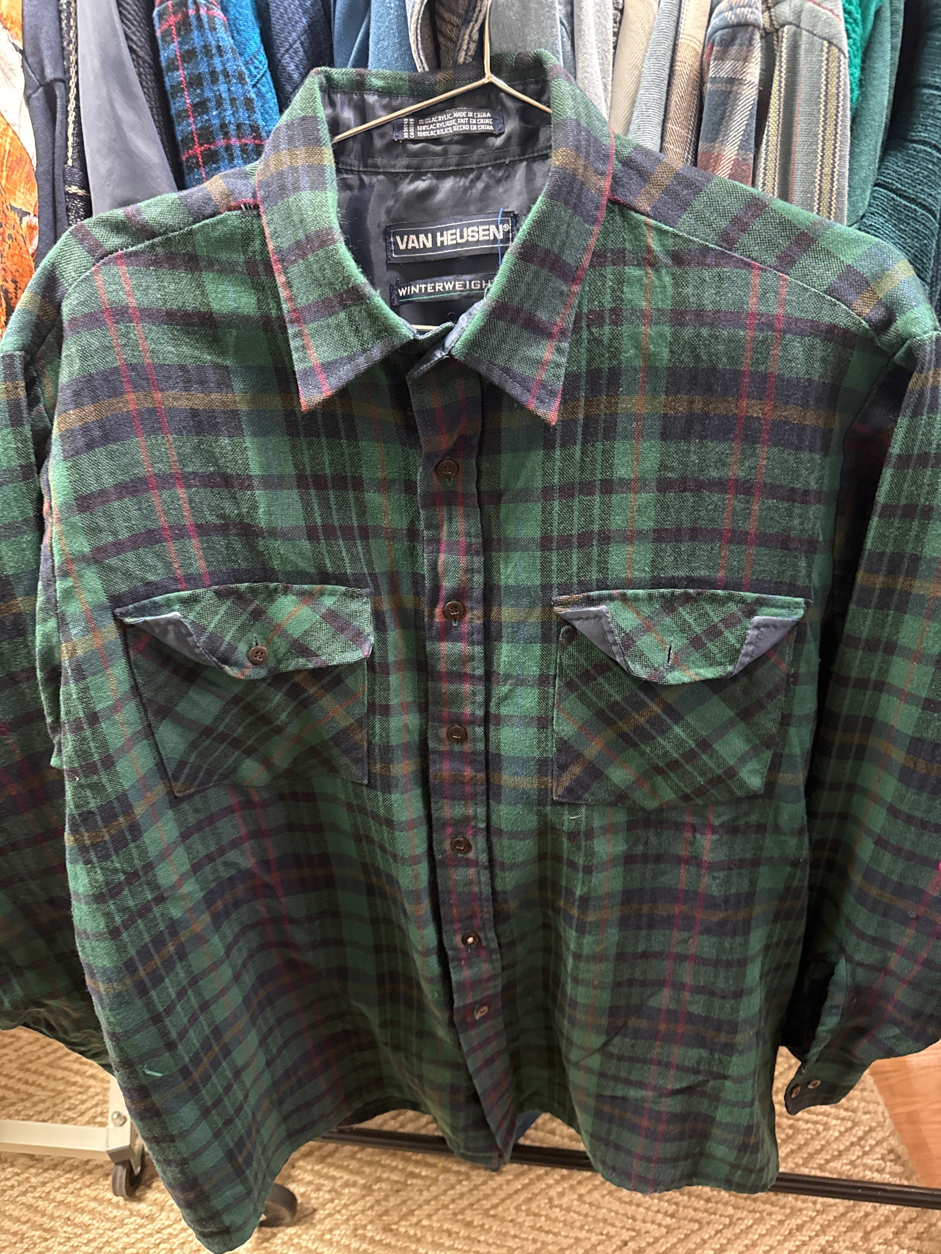 Venus Of The Desert VTG Van Heusen Grn Flannel
